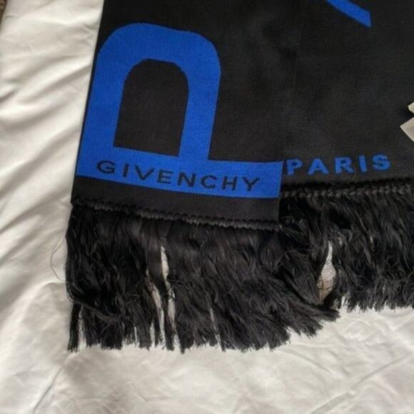 Givenchy Logo Fringe Trim Cotton Football Scarf black with blue lettering - Picture 4 of 9